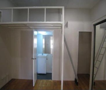 “Compact city living” - Photo 2