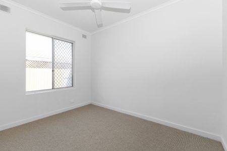 Stylish city to sea living - Photo 4