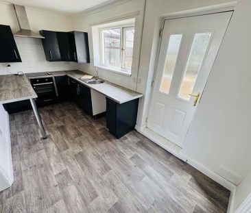 2 bedroom semi-detached house to rent - Photo 3