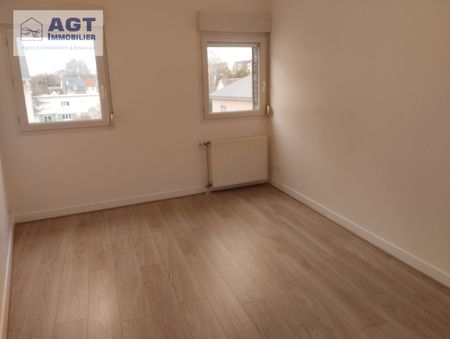 Location Appartement 3 pièces 73m² BEAUVAIS 60000 - Photo 2