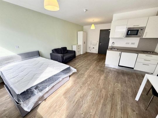 Studio to rent - Photo 1