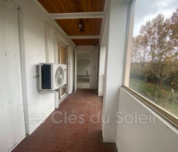 Location Appartement 5 pièces 82m² HYERES 83400 - Photo 5