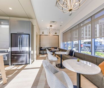 For Lease - 3250 Carding Mill Trail Unit# 224, Oakville, Ontario - Photo 2