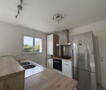 Location Maison 4 pièces 89m² CHAZAY D AZERGUES 69380 - Photo 3