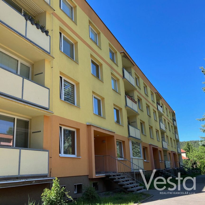 Pronájem bytu 1+kk a garsoniéry 23 m², Slovanská , Děčín - Фото 1