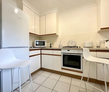 2 bedroom ground floor maisonette to rent - Photo 2