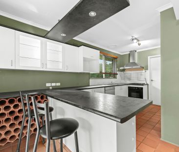 10 Chivalry Avenue, Glen Waverley - Photo 1