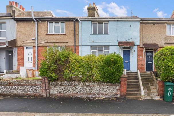 4 bedroom terraced house to rent - Photo 1