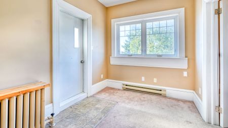 For Lease - 1110 Simcoe Street Unit# Upper #3, Oshawa, Ontario - Photo 3