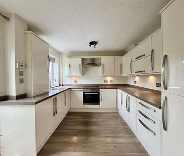 Lee Way, Kirkburton, Huddersfield, HD8 - Photo 4