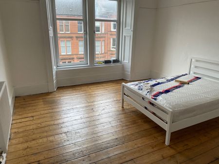 4 Bed Flat, Glasgow, G4 - Photo 3