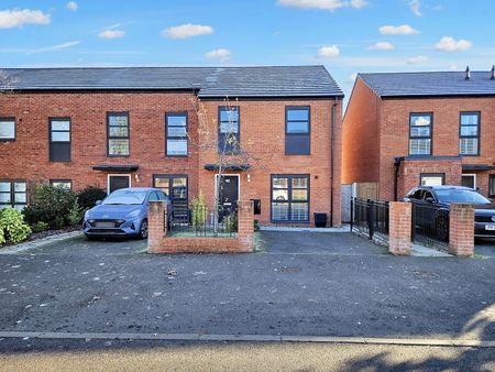 3 Bed End Terrace, Mellor Street, M40 - Photo 2