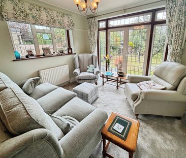 Gaynes Park Road, Upminster, RM14 - Photo 1