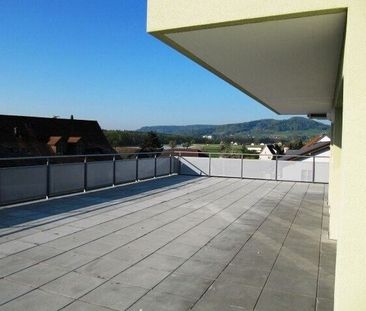 Attic apartment with large terrace - Photo 5