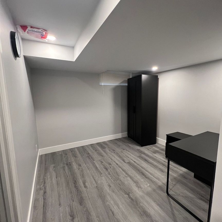 For Lease - 1040 Runningbrook Drive Unit# Bsmt, Mississauga, Ontario - Photo 1