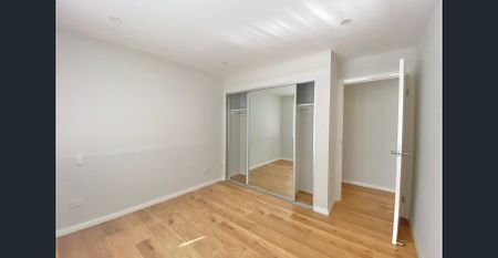 4 BEDROOM HOME WITH GUEST/PARENTS' ROOM AND BATHROOM DOWNSTAIRS. - Photo 5