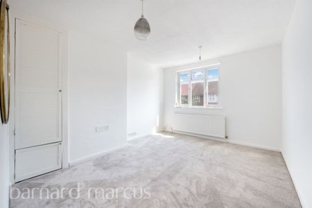 Errol Gardens - Photo 5
