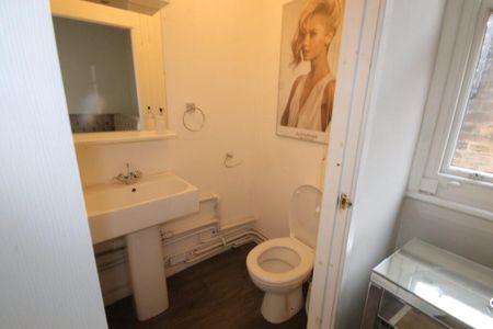 Property to rent - Photo 3