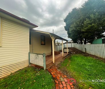 12 McDonough Avenue, Mount Austin, NSW 2650 - Photo 3