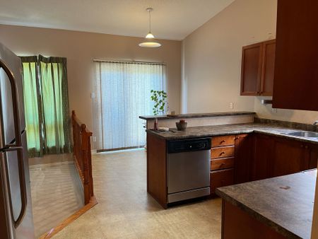 For Lease - 270 DEERCROFT Avenue, Barrhaven, Ontario - Photo 2