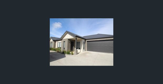 WHEN LOCATION MATTERS, LOOK NO FURTHER - Photo 1