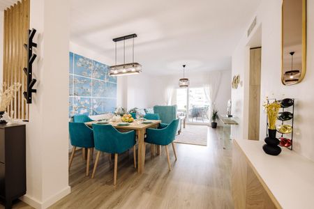 Apartment in Nueva Andalucía, Costa del Sol - Photo 3