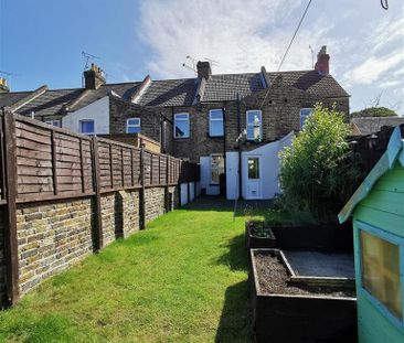 2 bedroom terraced house to rent - Photo 6