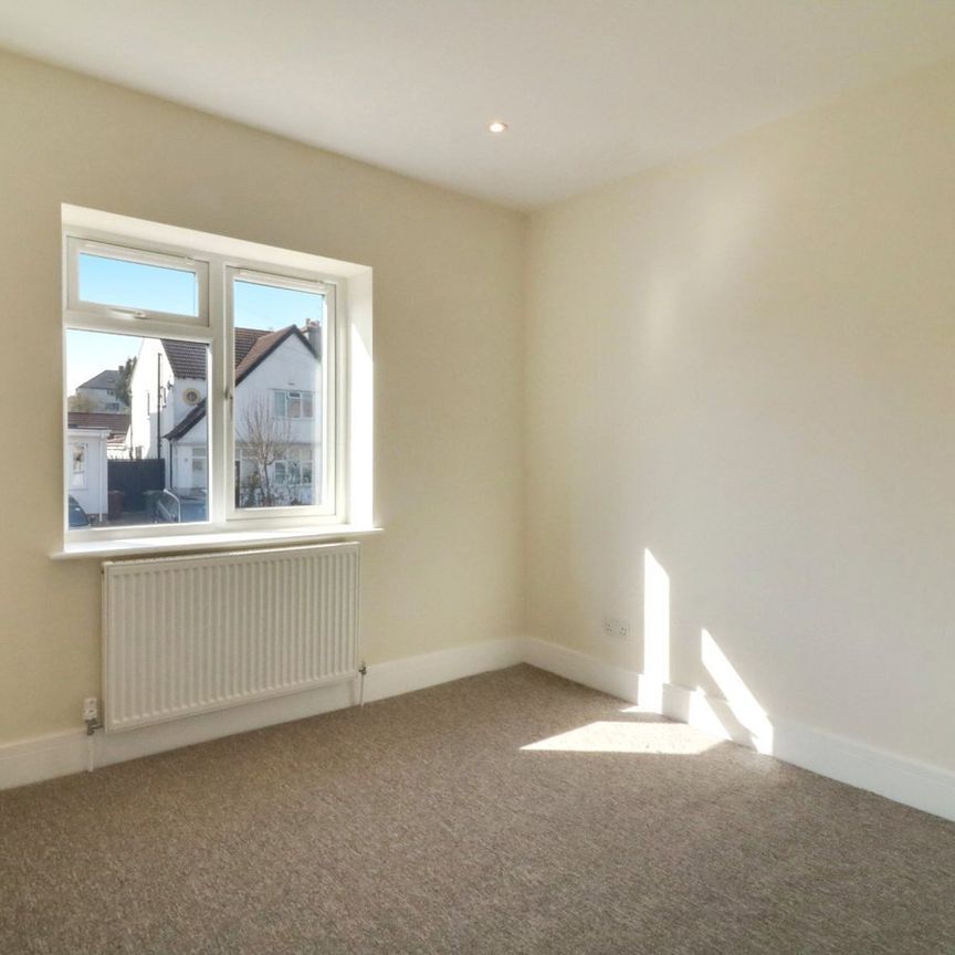 Room 2 - Carlton Avenue, Harrow, HA3 - Photo 1