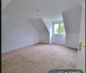 4 bedroom detached house to rent - Photo 4