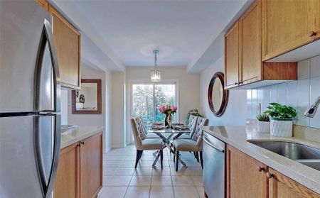 For Lease - 56 Collis Drive, Aurora, Ontario - Photo 3