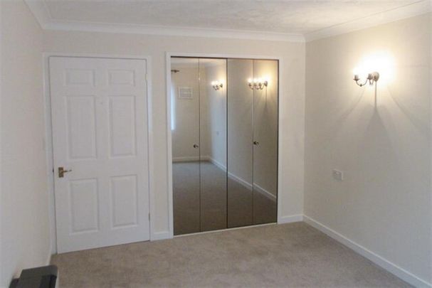 1 bedroom retirement property to rent - Photo 1