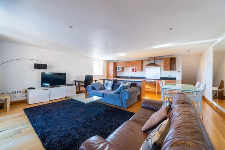 2 bed apartment to rent in Grainger Street, City Centre, NE1 - Photo 5