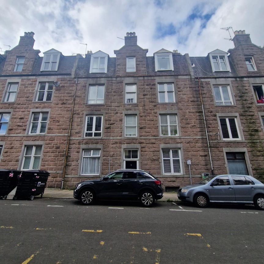 Raeburn Place, Aberdeen - Photo 1