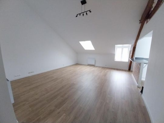Location Appartement 3 pièces 71m² FLEURY LES AUBRAIS 45400 - Photo 1