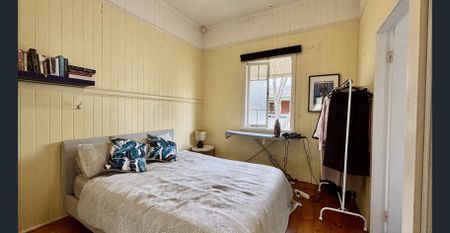 Charming Queenslander in a Prime Location - Photo 2