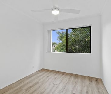 FURNISHED TWO BEDROOM RENOVATED UNIT - WALK TO BEACH! - Photo 3