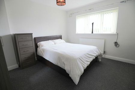 3 bedroom semi-detached house to rent - Photo 4