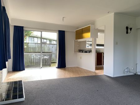 Three-Bedroom Home in Totara Park - Photo 4