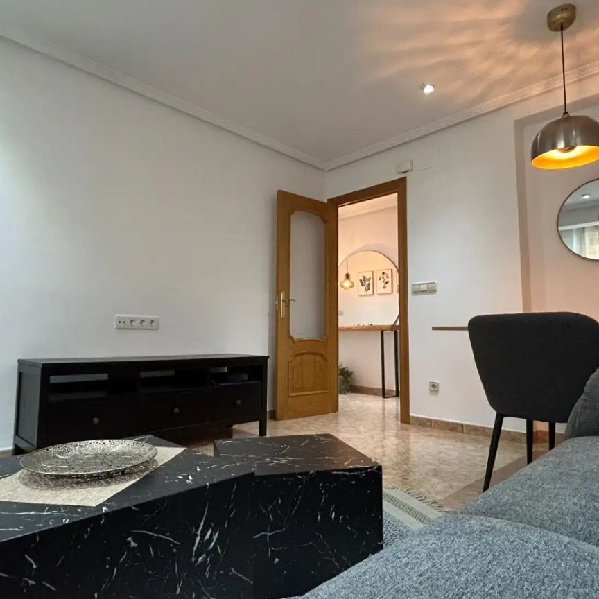 Piso de alquiler en Calle de Joanot Martorell, Novelda - Foto 1