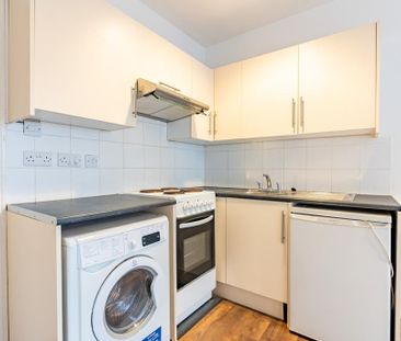 Studio to rent - Photo 6