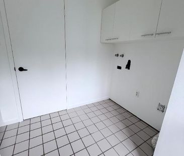 Spacieux 4 1/2 à louer offre un espace de vie lumineux !! - Photo 4
