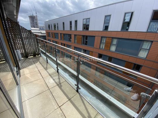 Price £1,400 pcm - Available 15/12/2025 - Furnished - Photo 1