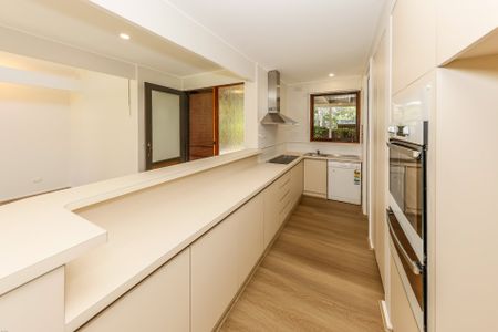 Private and Spacious Unit - Photo 4