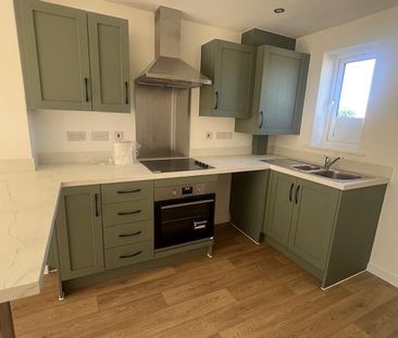 3 bedroom terraced house to rent - Photo 2