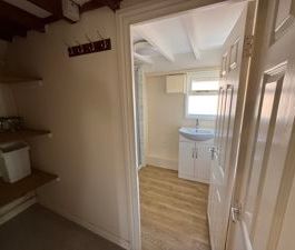 Monthly Rental Of £775 exclusive of electric and oil; inclusive of ... - Photo 4