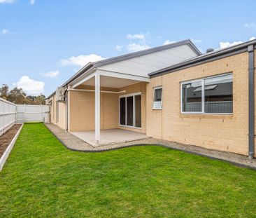 4-Bedroom Family Home in the Highly Sought-After Rosenthal Estate - Photo 3