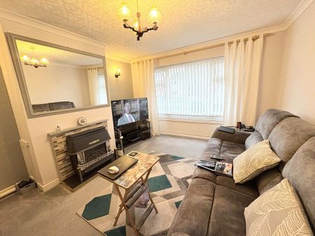 3 bedroom semi-detached house to rent - Photo 4