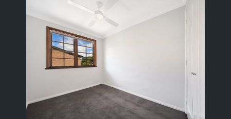 Three Bedroom Alfresco Townhouse - Photo 2