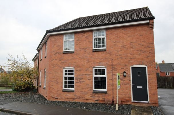 Clarendon Close, Little Stanion, Corby, Northants, NN18 - Photo 1
