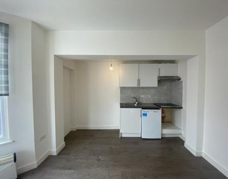 Studio to rent - Photo 2